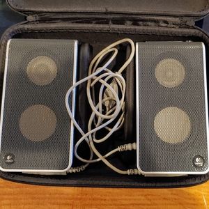 Logitech Laptop speakers w/ case
